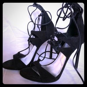 Stuart Weitzman - Legwrap goosebump sandals